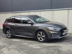 Grå Begagnad 2019 Ford Focus Active Kombi | 139 000 kr (Marknadspris)