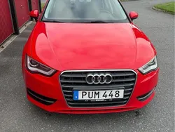 Röd Begagnad 2015 Audi A3 Sportback Attraction Halvkombi | 94 500 kr (Bra pris)