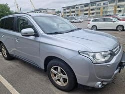 Silver Begagnad 2013 Mitsubishi Outlander Comfort Edition SUV | 74 999 kr (Marknadspris)