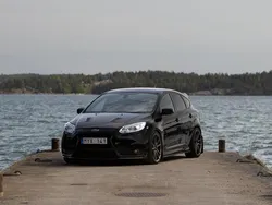 Svart Begagnad 2013 Ford Focus ST Halvkombi | 180 000 kr