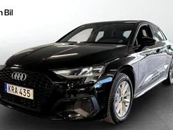 Svart Begagnad 2023 Audi A3 Sportback Proline Halvkombi | 269 900 kr