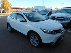 Vit Begagnad 2014 Nissan Qashqai SUV | 89 000 kr (Marknadspris)