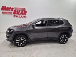 Grå Begagnad 2018 Jeep Compass Limited SUV | 179 900 kr (Marknadspris)