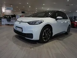 Vit (2ya1tn glacier white me) Begagnad 2023 VW ID.3 Pro Performance Halvkombi | 279 900 kr (Bra pris)