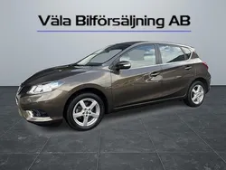 Brun Begagnad 2015 Nissan Pulsar Halvkombi | 104 900 kr (Marknadspris)