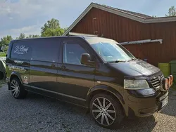 Svart Begagnad 2009 VW T5 Van | 90 000 kr (Dyr)