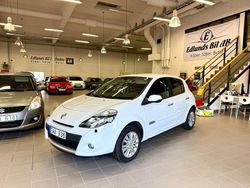 Vit Begagnad 2011 Renault Clio R.S. Halvkombi | 47 800 kr (Marknadspris)