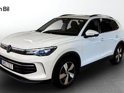 Vit Begagnad 2024 VW Tiguan Life SUV | 359 800 kr (Marknadspris)