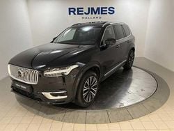 Grå Begagnad 2023 Volvo XC90 Plus SUV | 699 500 kr (Marknadspris)