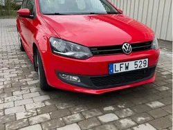 Röd Begagnad 2013 VW Polo Halvkombi | 79 000 kr (Marknadspris)