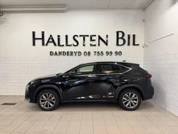 Svart Begagnad 2014 Lexus NX300h Sport Line SUV | 199 000 kr (Marknadspris)