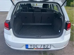 Vit Begagnad 2018 VW Golf VII Halvkombi | 150 000 kr (Marknadspris)