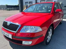 Röd Begagnad 2007 Skoda Octavia Kombi | 35 900 kr (Marknadspris)