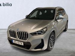 Grå Begagnad 2025 BMW X1 Comfort Edition SUV | 529 000 kr (Marknadspris)
