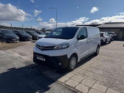 Vit Begagnad 2023 Toyota Proace Van | 189 900 kr (Superpris)