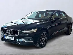 Svart Begagnad 2019 Volvo S60 Inscription Sedan | 319 000 kr (Marknadspris)