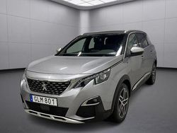 Grå Begagnad 2017 Peugeot 5008 GT Minibuss | 209 800 kr (Marknadspris)