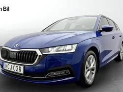 Blå Begagnad 2023 Skoda Octavia Comfort Kombi | 337 900 kr (Marknadspris)