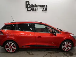 Röd Begagnad 2014 Renault Clio GrandTour Kombi | 109 000 kr (Marknadspris)