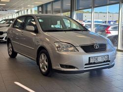 Silver Begagnad 2002 Toyota Corolla Halvkombi | 44 900 kr (Dyr)