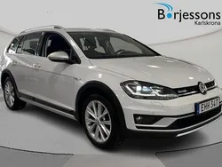 Vit Begagnad 2019 VW Golf Alltrack Kombi | 249 000 kr (Marknadspris)