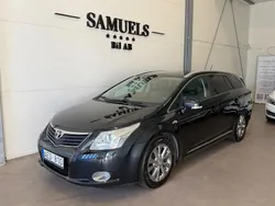 Mörkblå Begagnad 2010 Toyota Avensis Premium Kombi | 84 900 kr (Marknadspris)