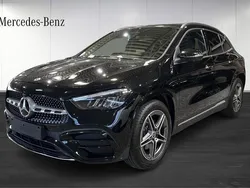 Svart (black) Ny 2025 Mercedes GLA200 AMG Line Premium SUV | 475 500 kr (Superpris)