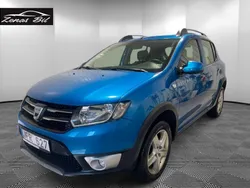 Ljusblå Begagnad 2013 Dacia Sandero Stepway Halvkombi | 49 900 kr (Marknadspris)