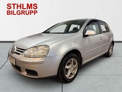Silver (silver metallic) Begagnad 2008 VW Golf VI Trendline Halvkombi | 39 900 kr (Bra pris)