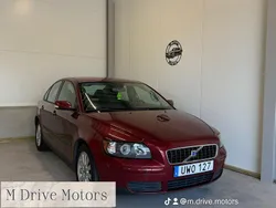 Röd Begagnad 2004 Volvo S40 Sedan | 39 900 kr (Marknadspris)