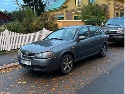 Grå Begagnad 2003 Nissan Almera Halvkombi | 10 000 kr (Superpris)