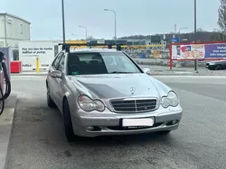Grå Begagnad 2001 Mercedes C180 Sedan | 28 000 kr (Marknadspris)