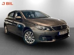 Ljusgrå Begagnad 2019 Peugeot 308 Allure Halvkombi | 129 900 kr (Marknadspris)