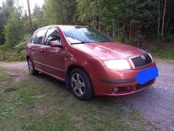 Orange Begagnad 2006 Skoda Fabia Halvkombi | 11 000 kr (Superpris)
