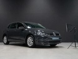 Mörkgrå Begagnad 2017 VW Golf VII Halvkombi | 129 000 kr (Marknadspris)