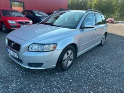 Ljusgrå (grå) Begagnad 2010 Volvo V50 Momentum Kombi | 54 900 kr (Lite dyr)