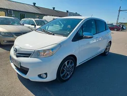 Vit Begagnad 2013 Toyota Yaris Trend Halvkombi | 99 500 kr (Marknadspris)