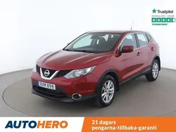 Röd Begagnad 2014 Nissan Qashqai SUV | 120 000 kr (Marknadspris)