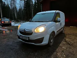 Vit Begagnad 2016 Opel Combo Minibuss | 86 000 kr