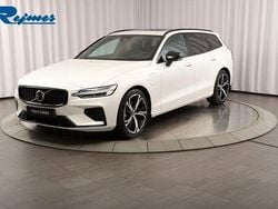 Vit (crystal white metallic) Begagnad 2025 Volvo V60 Ultra Kombi | 509 900 kr
