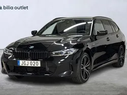 Svart Begagnad 2023 BMW 330e M Sport Kombi | 519 900 kr
