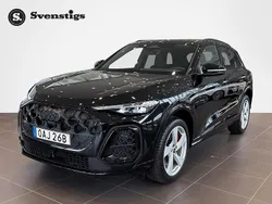 Svart (mytsvart metallic) Ny 2025 Audi Q5 Sportback Business SUV | 649 000 kr (Superpris)