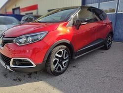 Flerfärgad Begagnad 2016 Renault Captur SUV | 89 900 kr (Marknadspris)