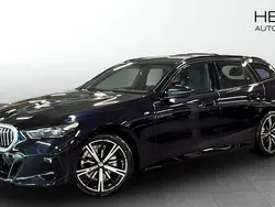 Svart (black) Begagnad 2025 BMW 520 M Sport Kombi | 636 700 kr (Dyr)