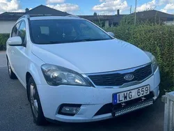 Vit Begagnad 2012 Kia Ceed Sportswagon Kombi | 39 900 kr (Marknadspris)