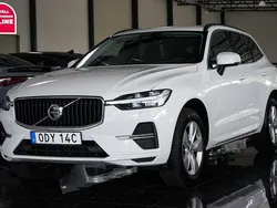 Vit Begagnad 2022 Volvo XC60 Momentum SUV | 319 500 kr (Bra pris)