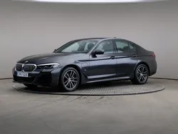 Grå Begagnad 2021 BMW 530e M Sport Sedan | 325 000 kr (Superpris)