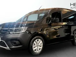 Svart Begagnad 2023 Renault Kangoo Minibuss | 259 900 kr