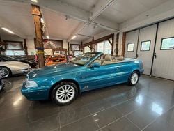 Blå Begagnad 2002 Volvo C70 Cab | 149 000 kr