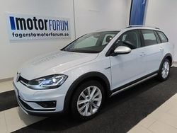 Ljusgrå (grå) Begagnad 2018 VW Golf Alltrack Kombi | 229 000 kr (Marknadspris)